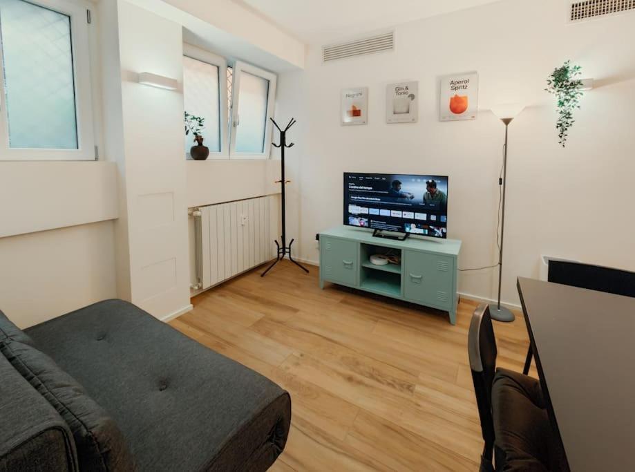 Apartment Carlo - 15 Min From Duomo Mailand